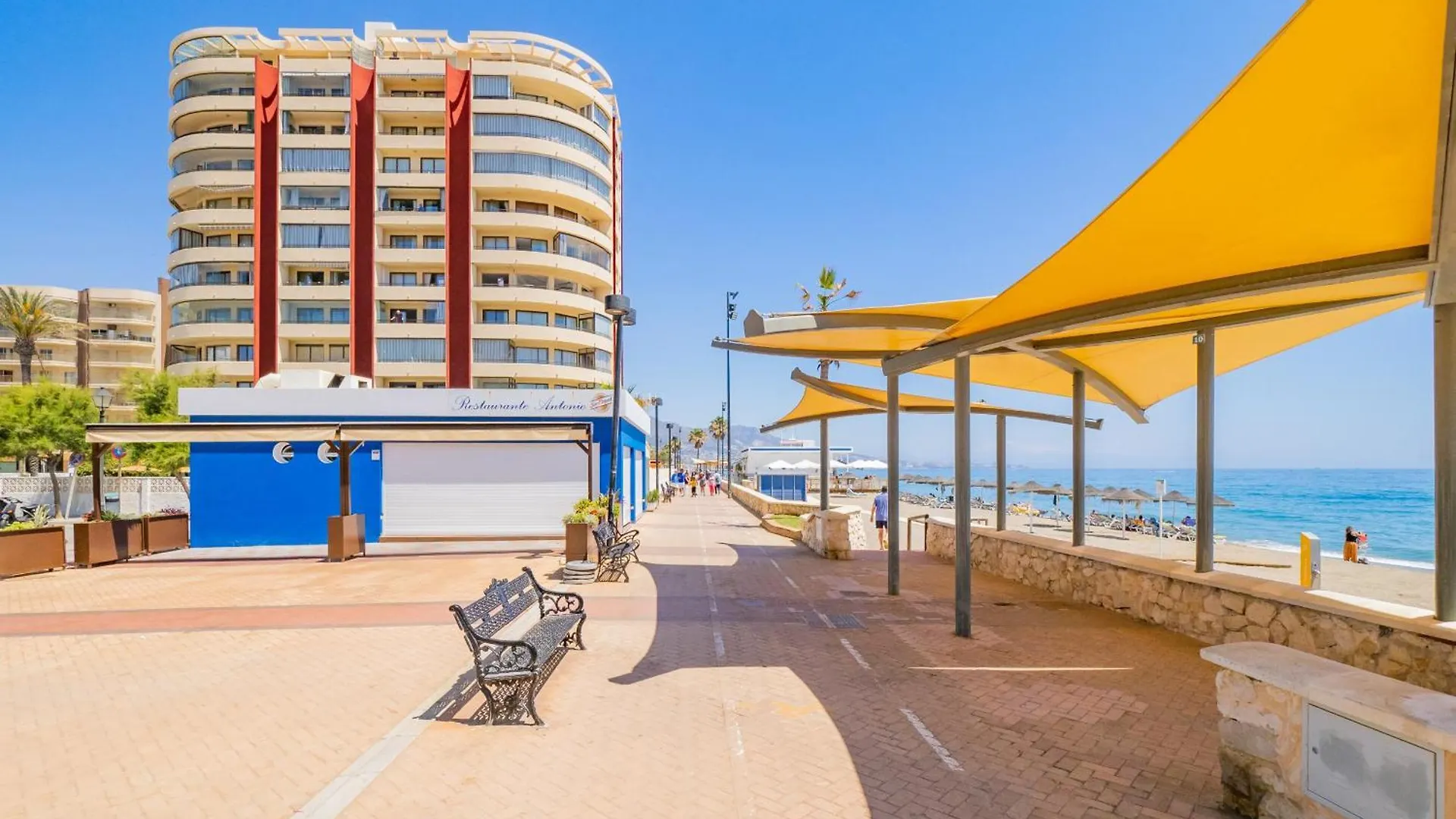 Cubo'S Apartment Front Line Beach Fuengirola 0*,  Spain